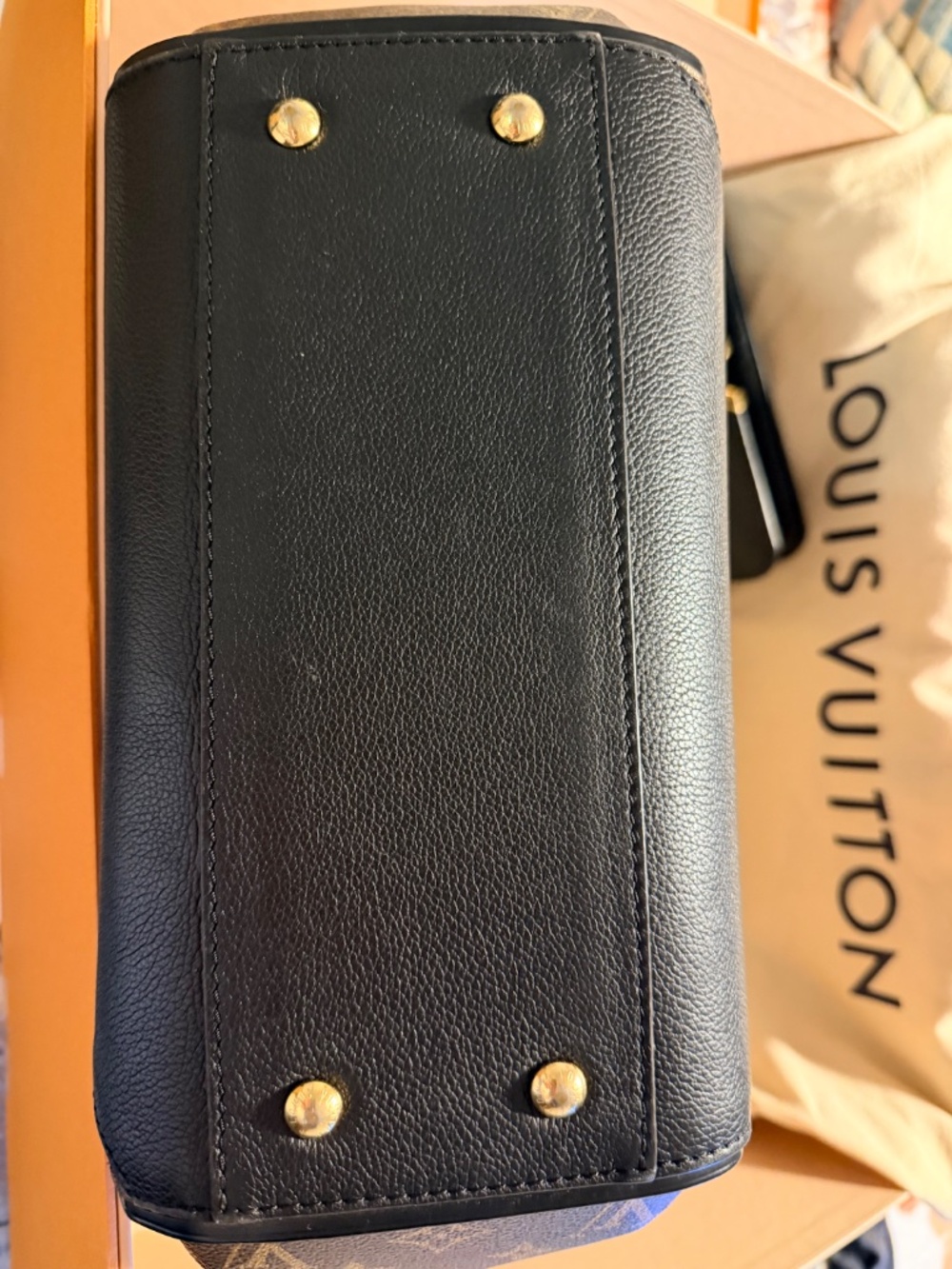 Handbag - Picture 9 of 13